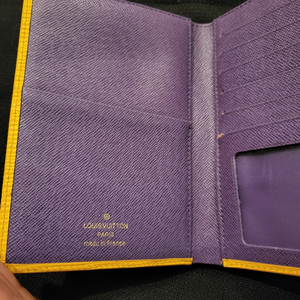Louis vuitton epi wallet